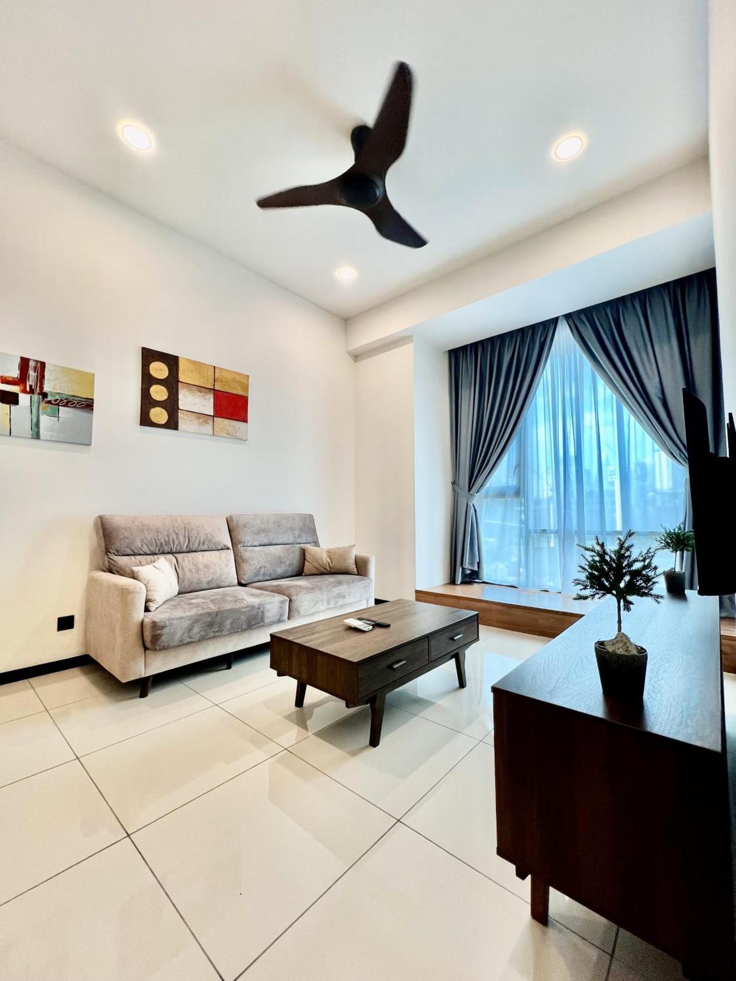 Eucation - Opus Apartment *